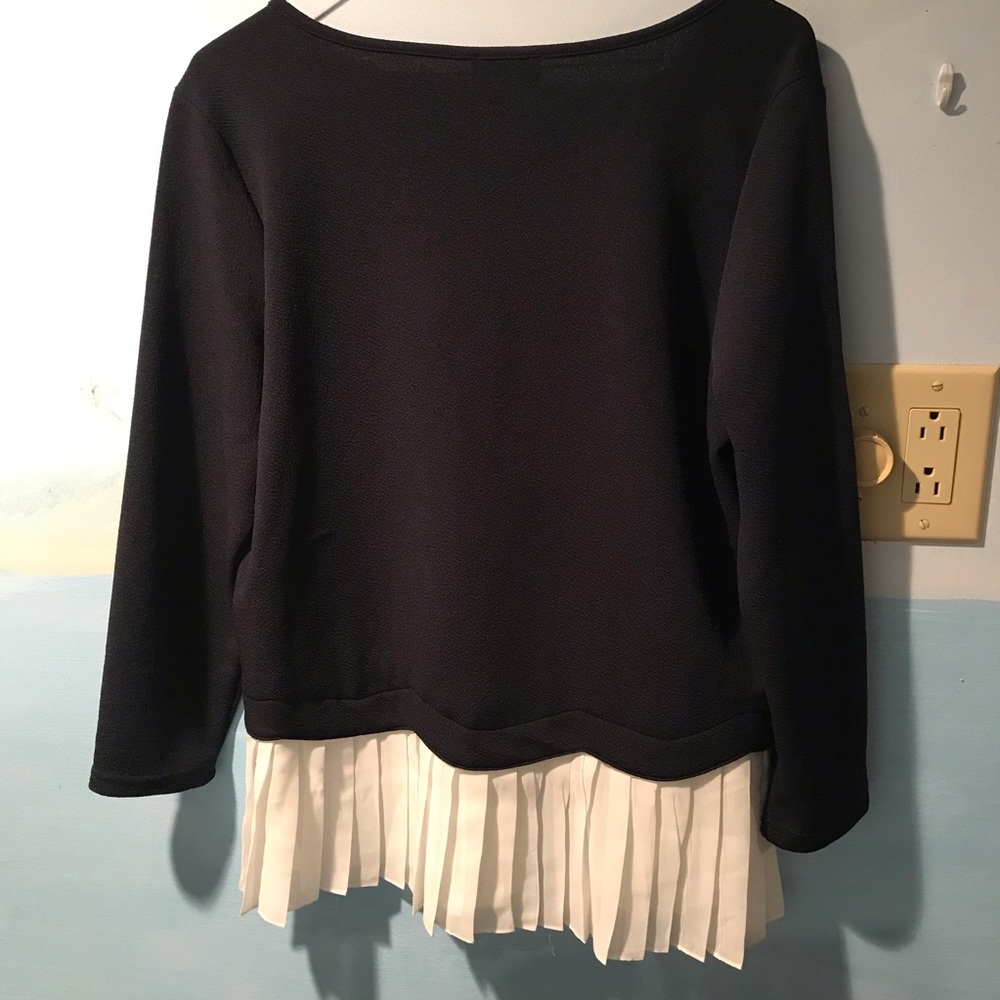 Essentials by Milano Top - Picture 3 of 7